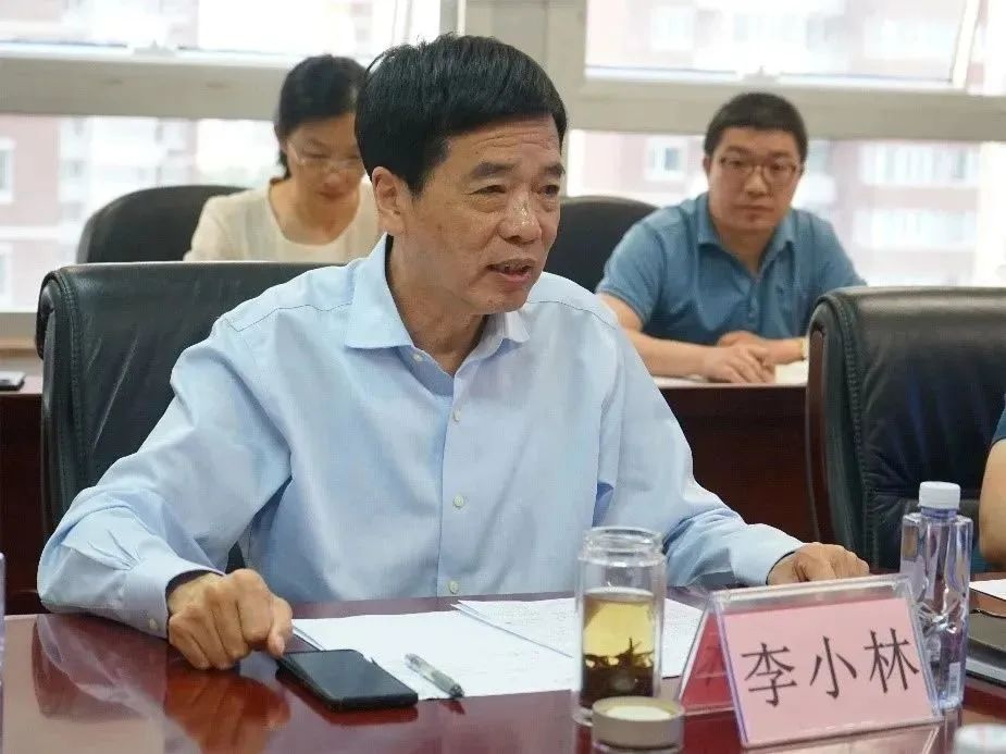 中招協(xié)召開兩次“人工智能對招標(biāo)采購數(shù)字化發(fā)展的機遇與挑戰(zhàn)”交流座談會